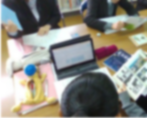 図書館での活動のようす