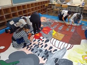 絵を描く児童のようす①