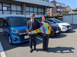株式会社IDOM様感謝状贈呈式・寄附車両記念写真